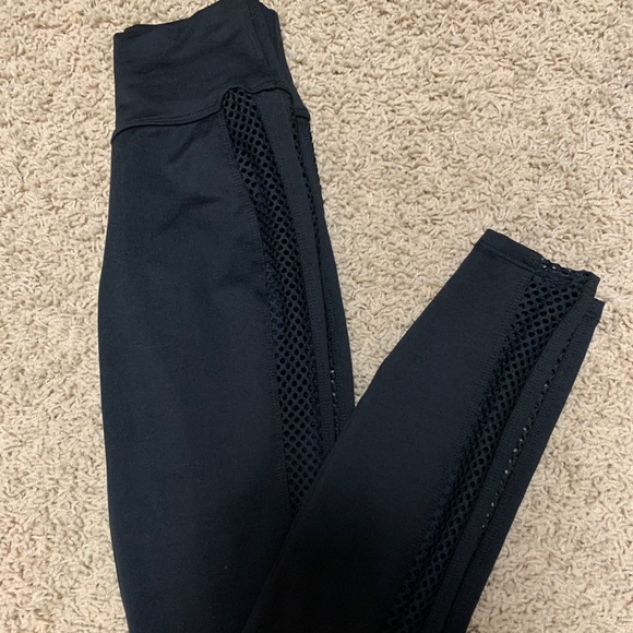 🛍SOLD🛍🆕bombshell sportswear leggings - Picture 2 of 6